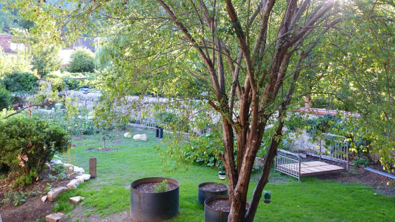 Les Jardins Sauvages Cabrerets Exterior foto